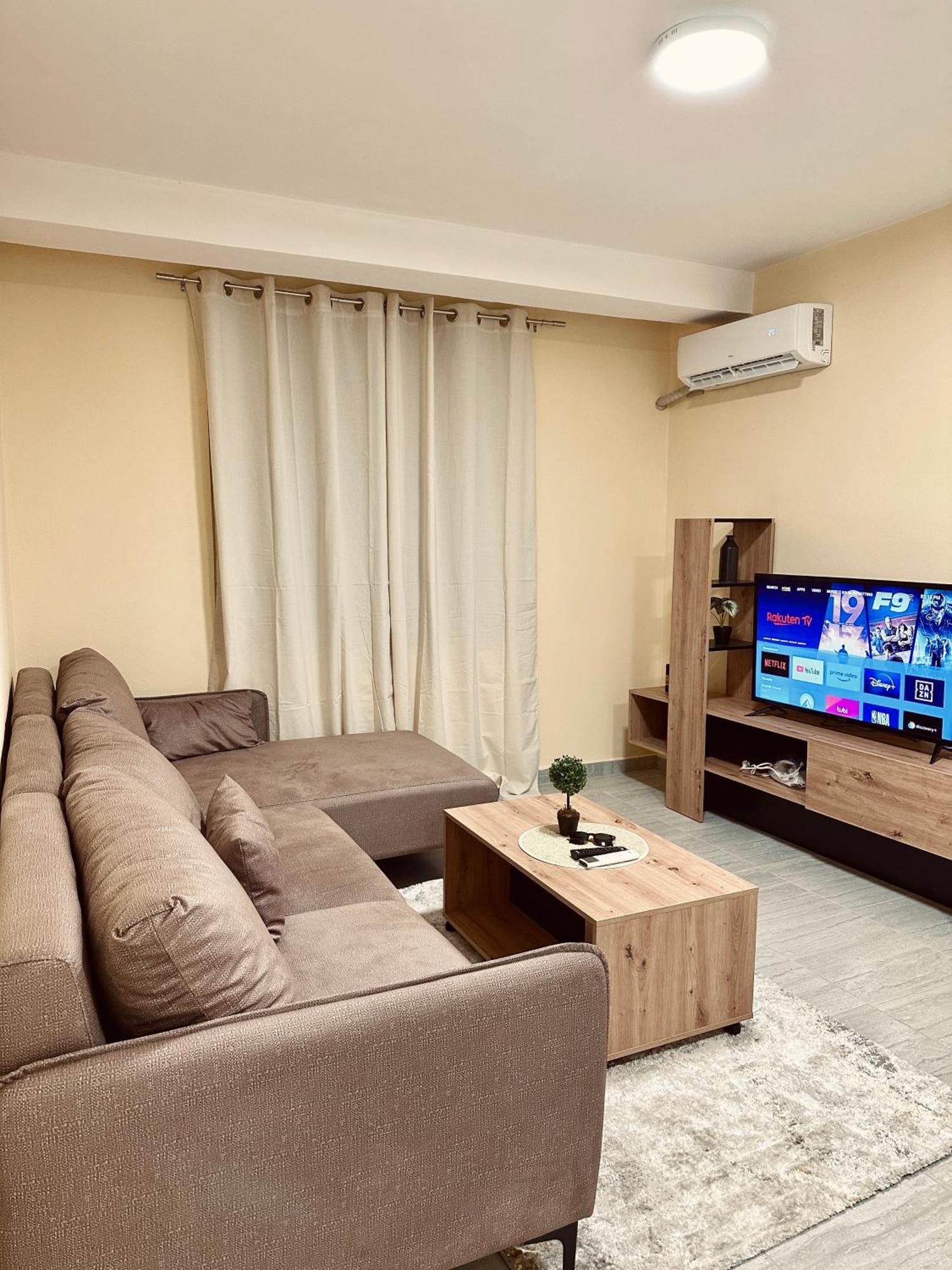 Urban Apartment In Blloku Тирана Экстерьер фото