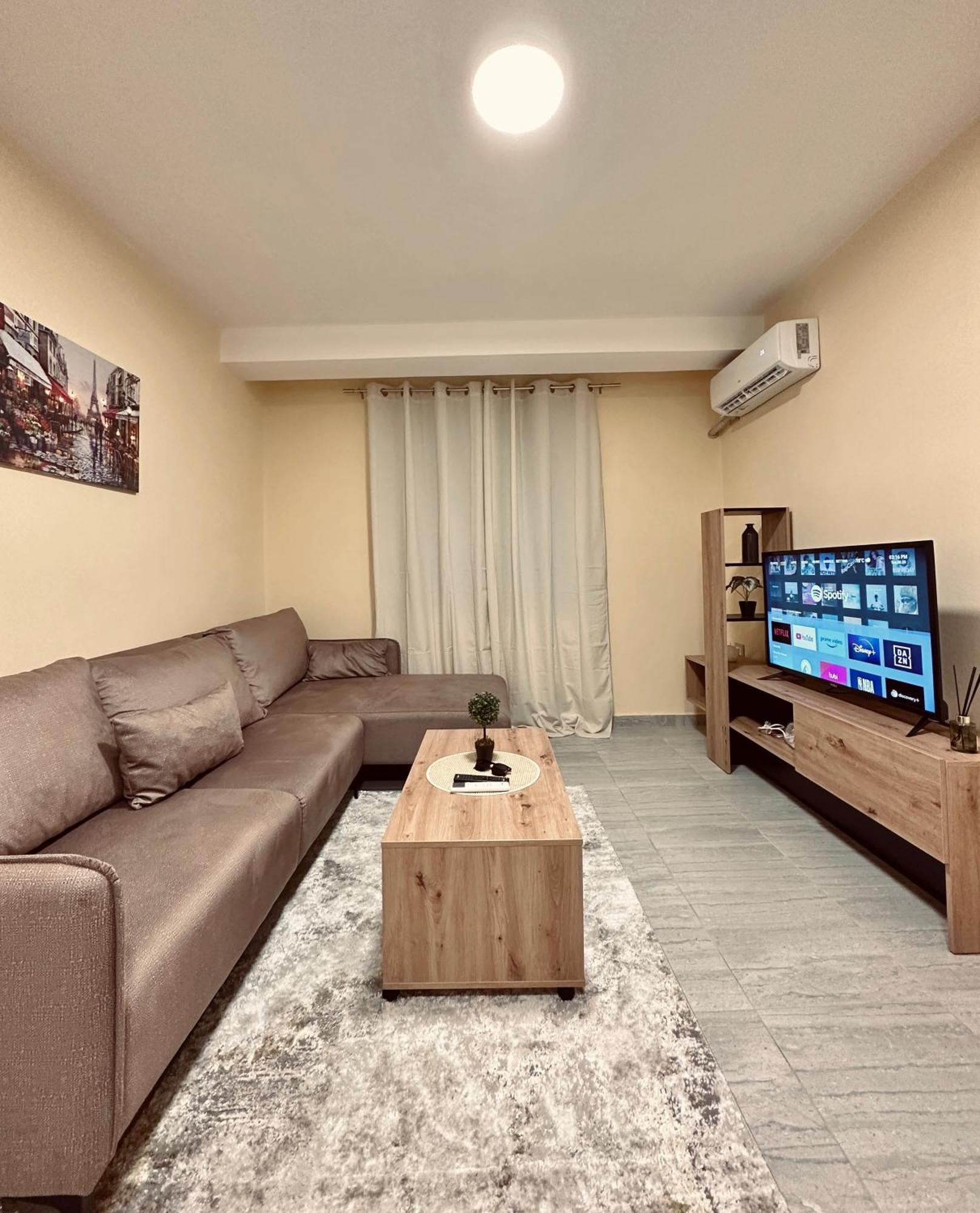 Urban Apartment In Blloku Тирана Экстерьер фото